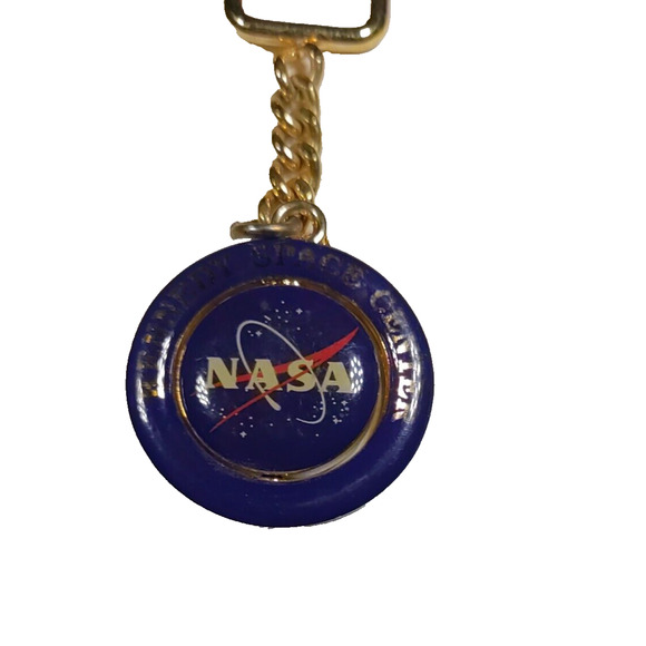NASA National Space Center Blue Gold Tone Spinner Keychain Souvenir - Picture 4 of 4